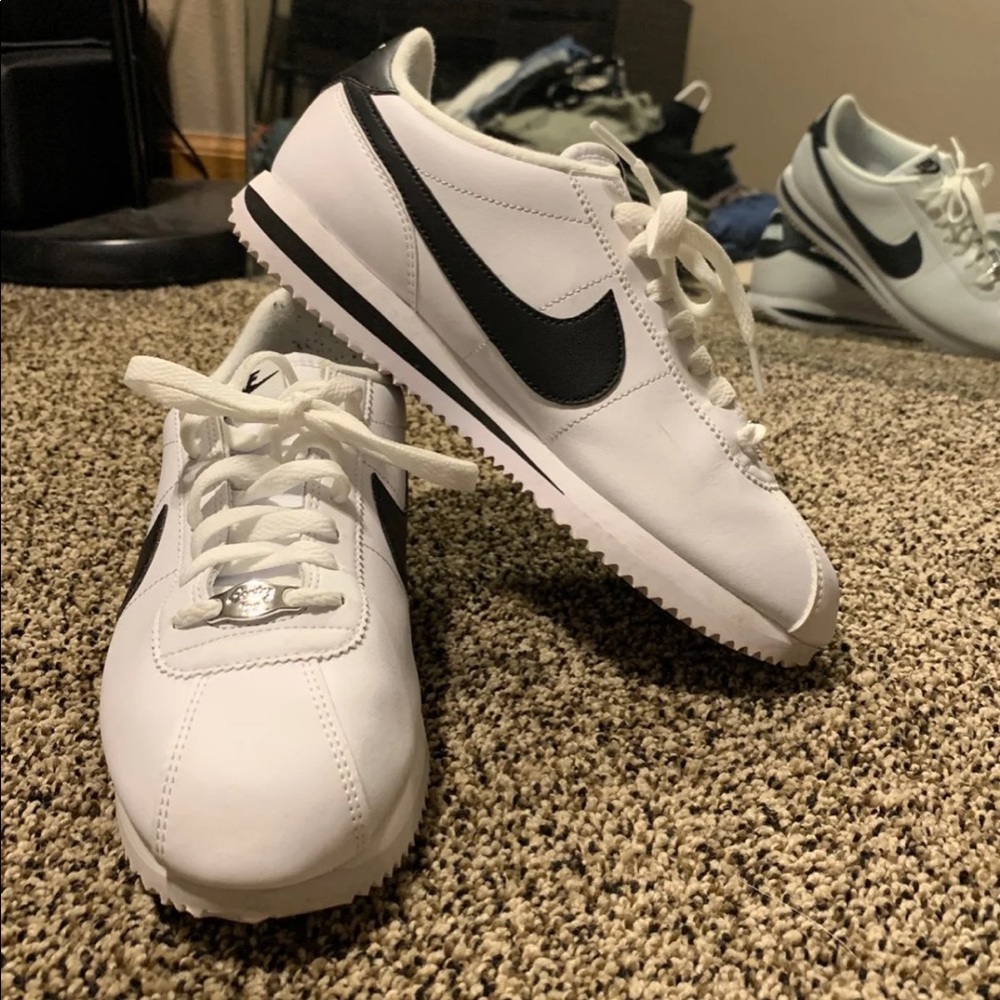 Nike cortezes